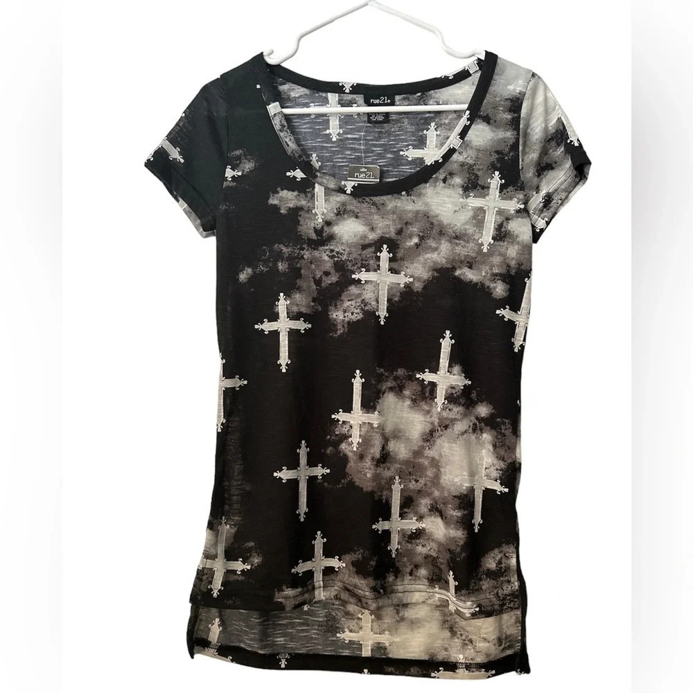 RUE 21 Black Short Sleeves With Cross TShirt S/M - Picture 1 of 3